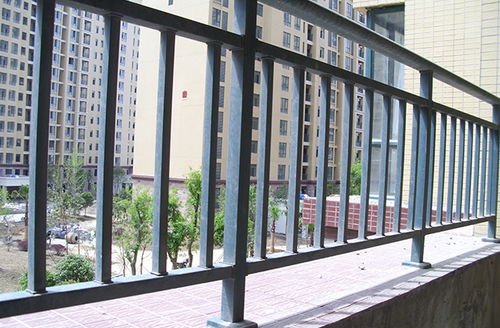 武漢鋅鋼護(hù)欄廠教您了解鋅鋼護(hù)欄規(guī)格樣式